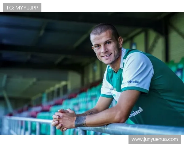 张志磊比赛外的豪宅有点奢侈，这生活跟绿茵场上判若两人啊